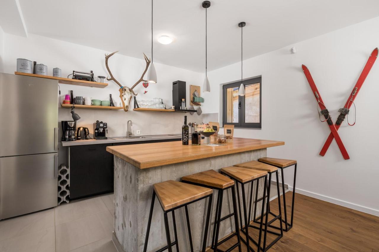 Modern Alpine Monsalbius Chalet Baske Ostarije Екстер'єр фото