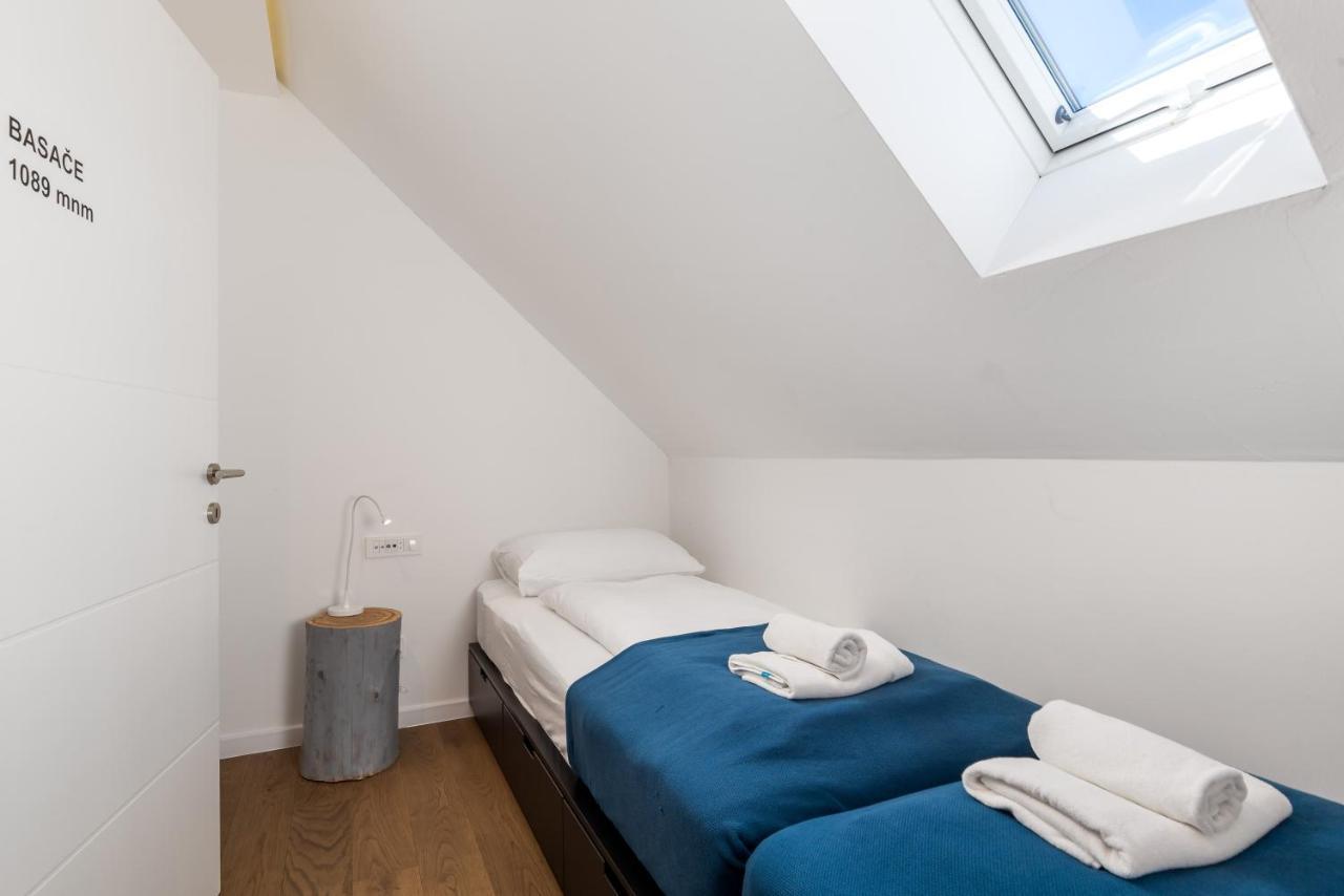 Modern Alpine Monsalbius Chalet Baske Ostarije Екстер'єр фото